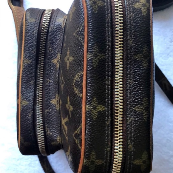 Louis Vuitton Amazon - Picture 3 of 6